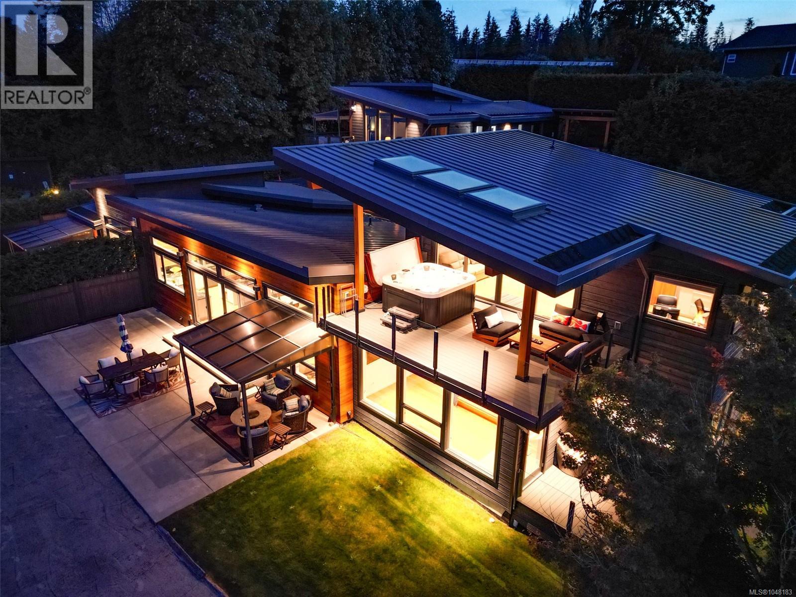 3875 Discovery Dr - 74