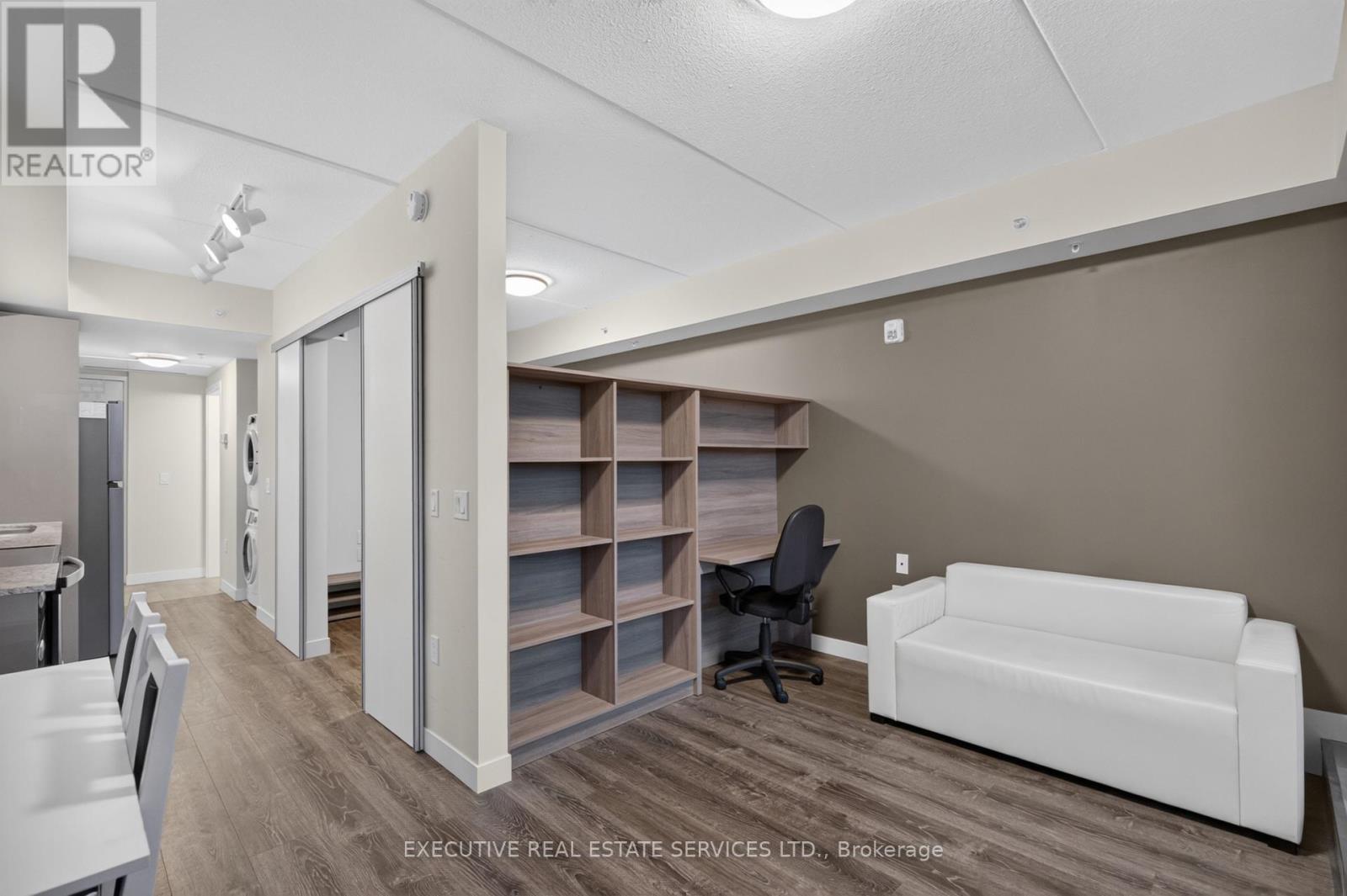 #509 257 HEMLOCK STREET - 22