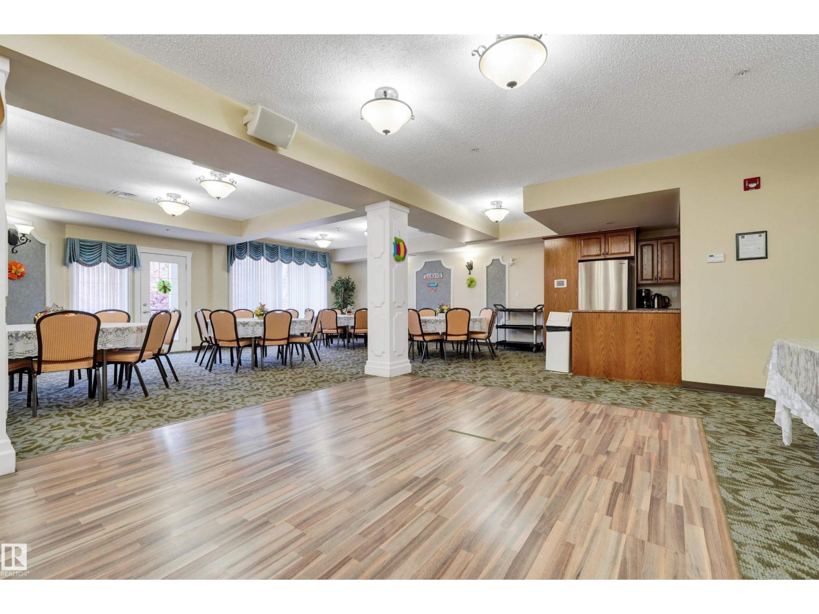 #215 9820 165 ST NW - 22