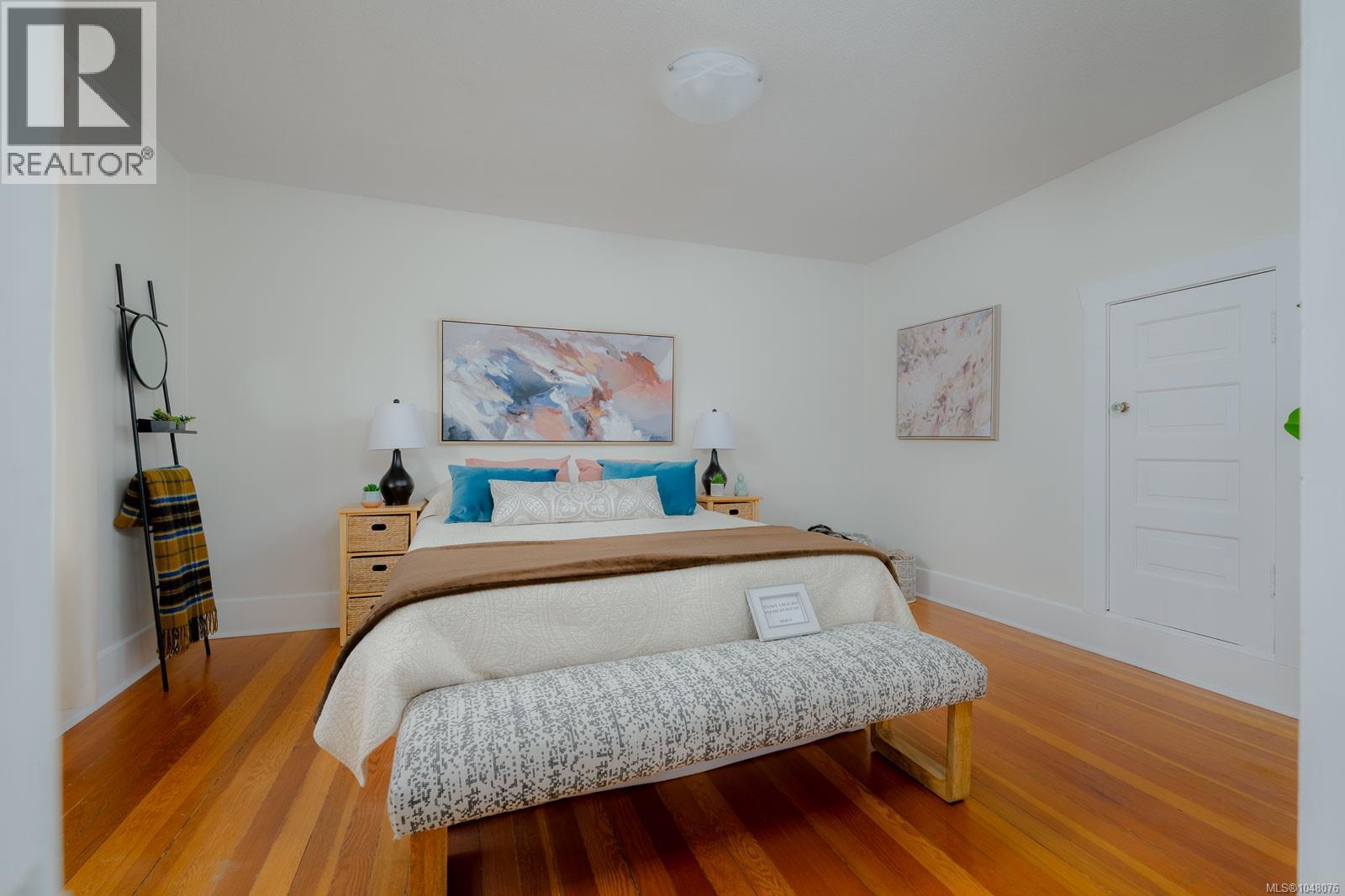 350 Vincent Ave - 4