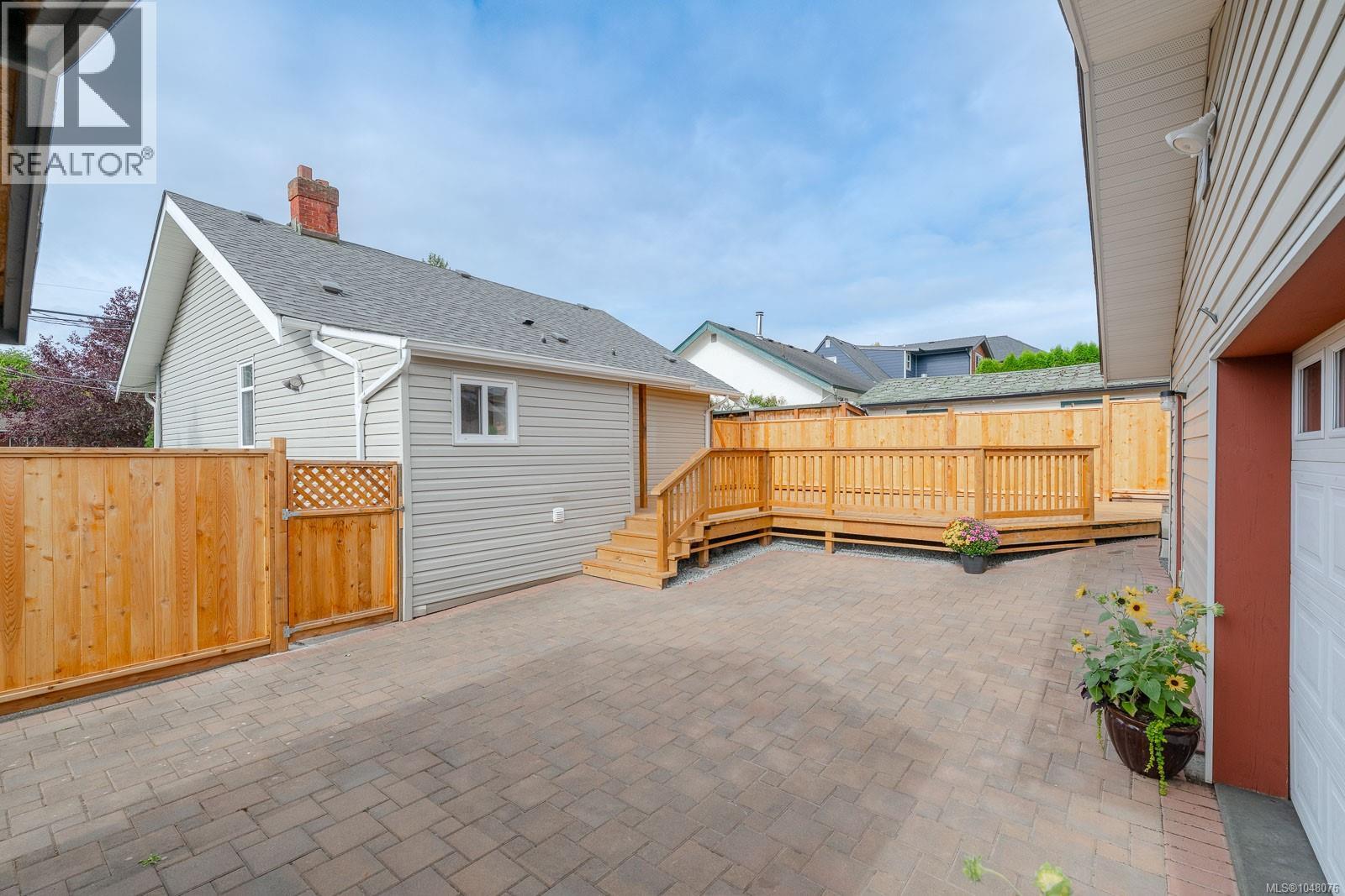 350 Vincent Ave - 14