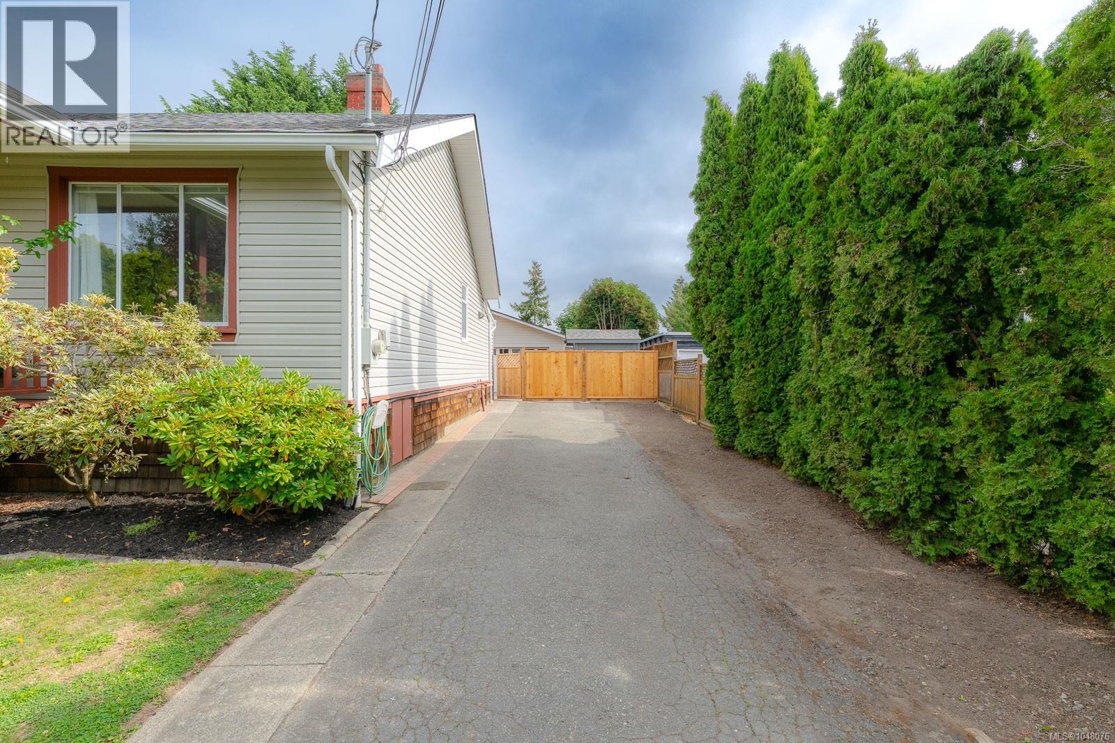 350 Vincent Ave - 13