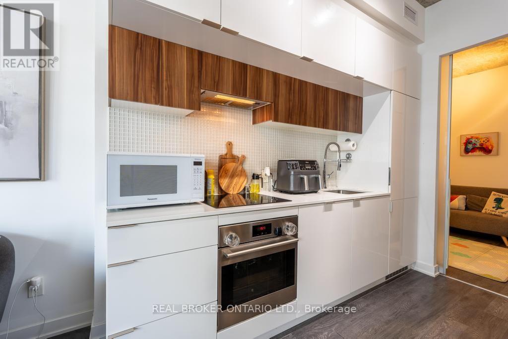 #1601 185 ROEHAMPTON AVENUE S - Image 5