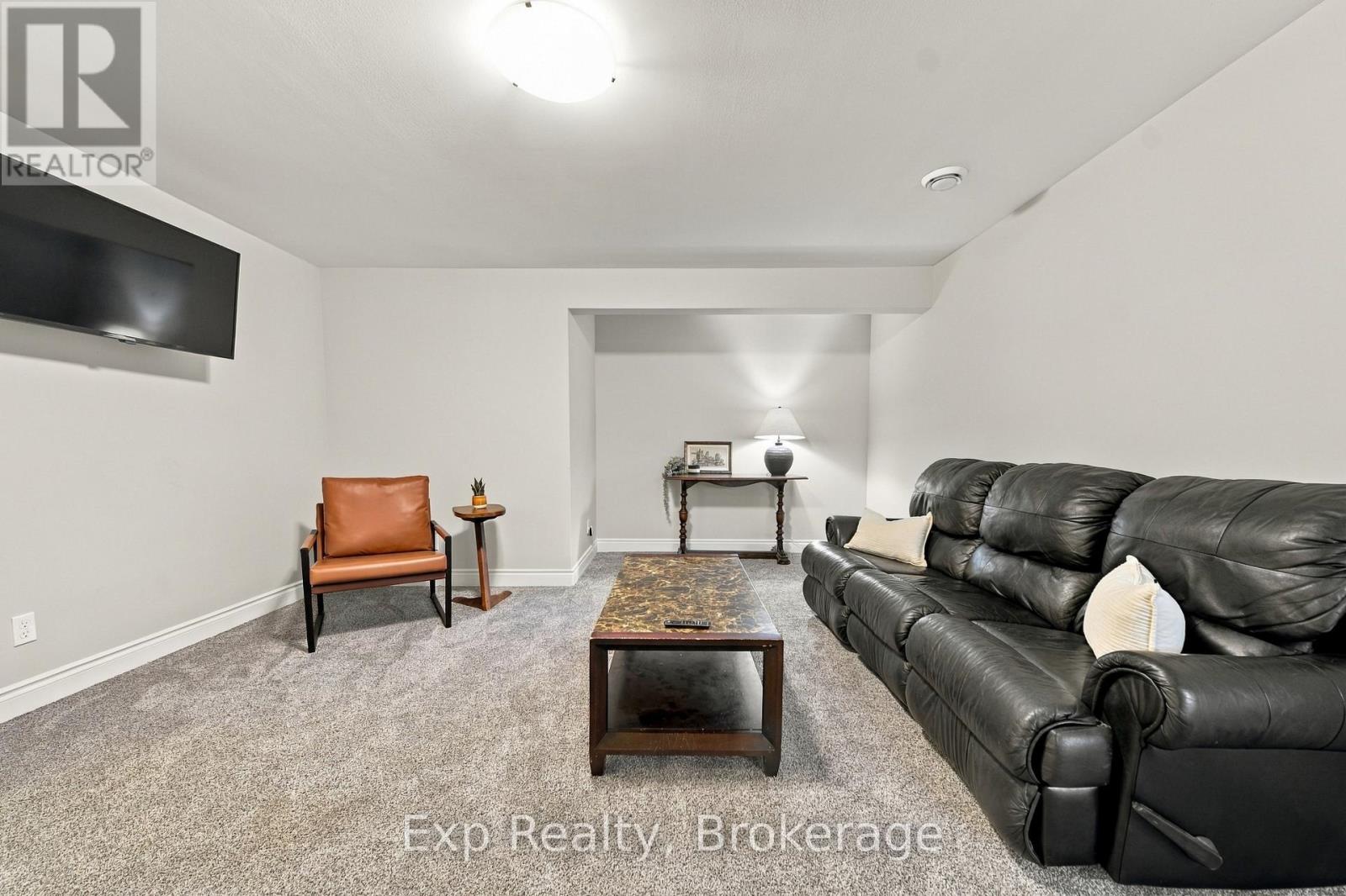 14 LEHTINEN CRESCENT - Image 19