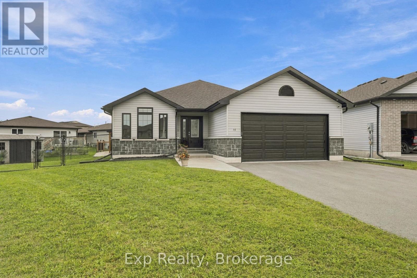 14 LEHTINEN CRESCENT - 2