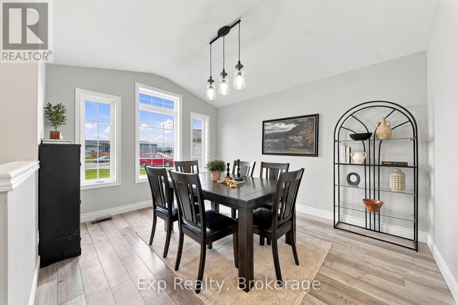 14 LEHTINEN CRESCENT - Image 3