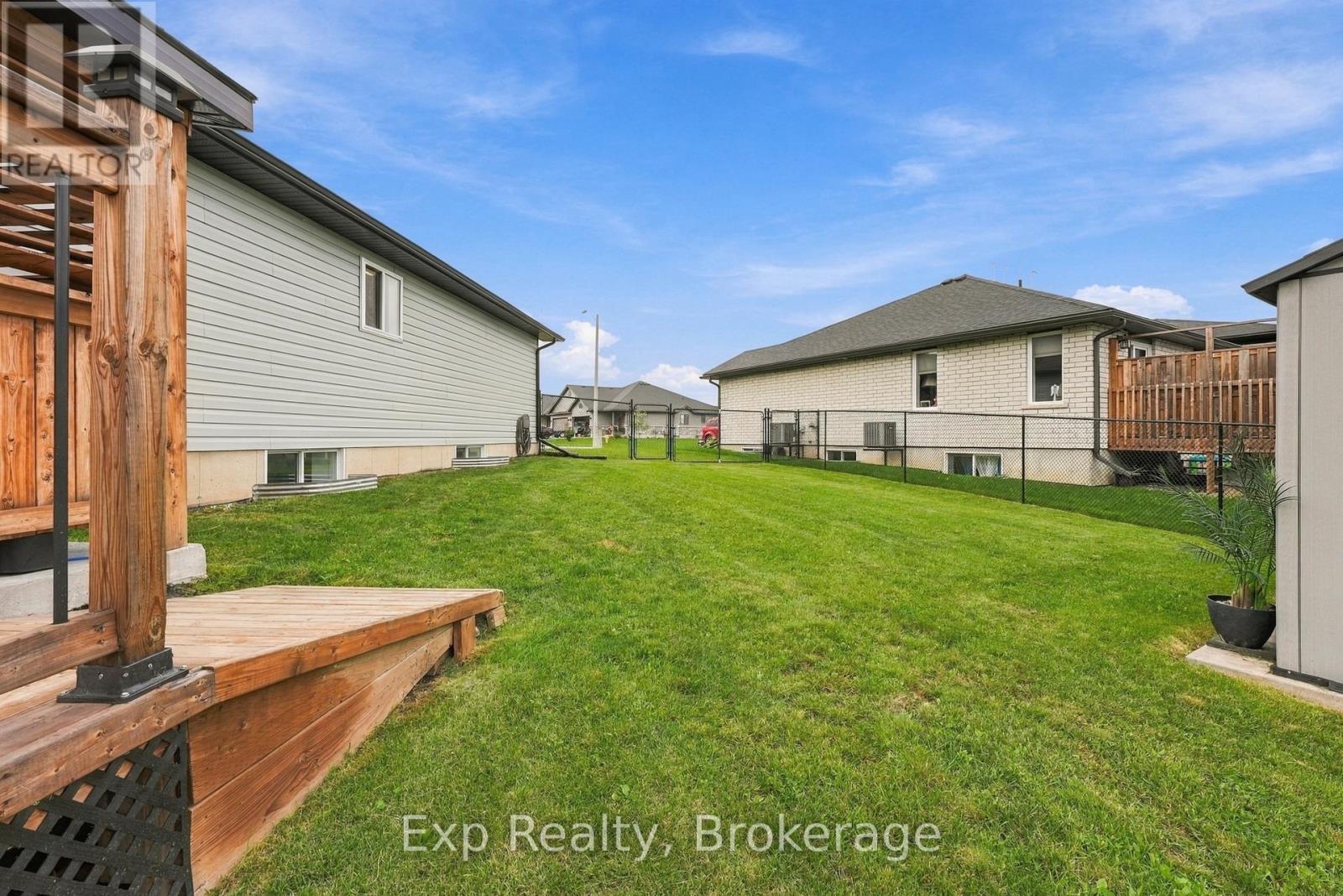 14 LEHTINEN CRESCENT - Image 33