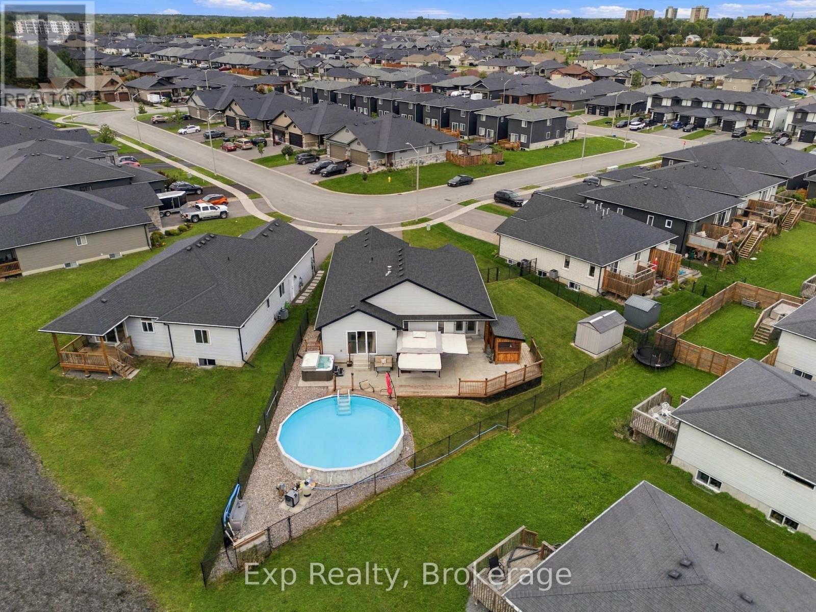 14 LEHTINEN CRESCENT - Image 35