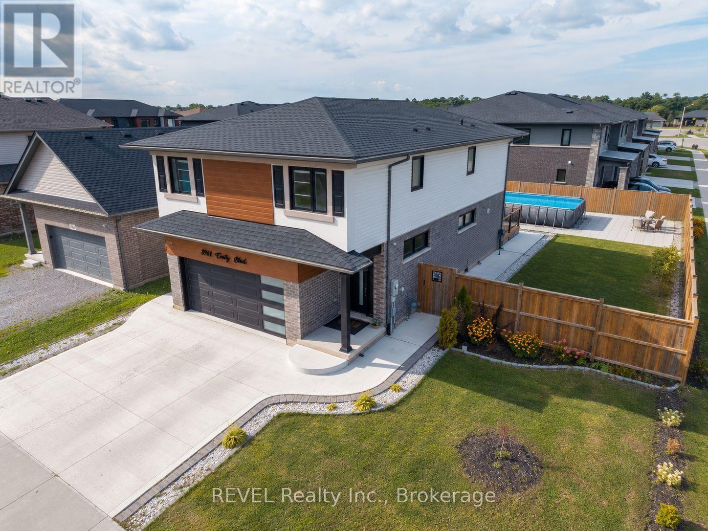8961 EMILY BOULEVARD - Image 40