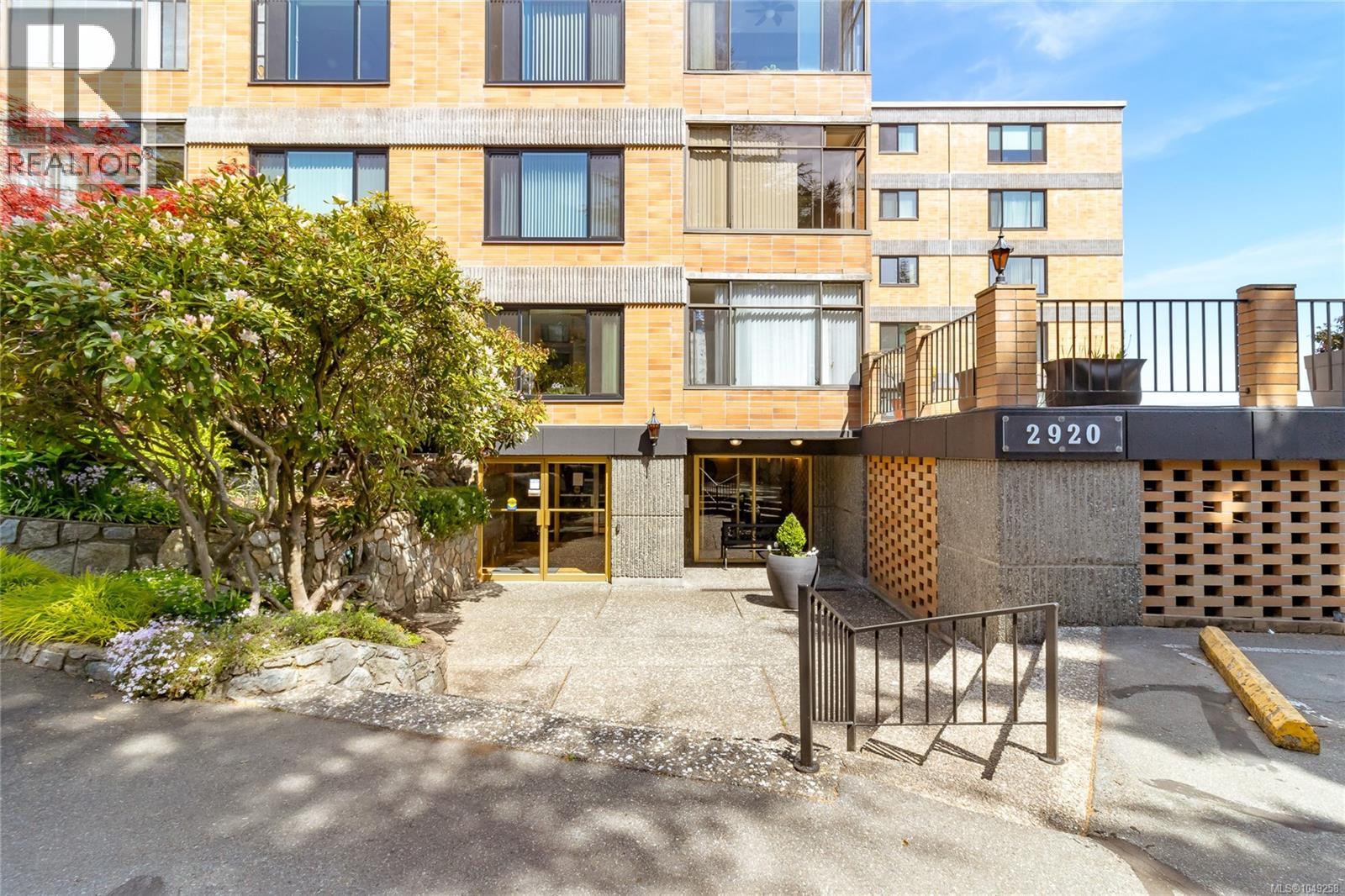 #206 2920 Cook St - Image 25