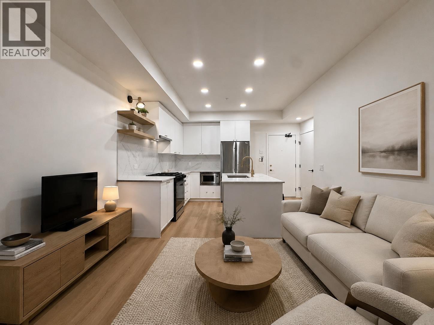 208 215 MCBAY LANE, Coquitlam — photo 1