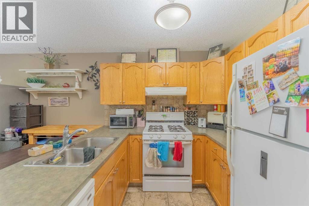 #2 827 Wilson Way - Image 17