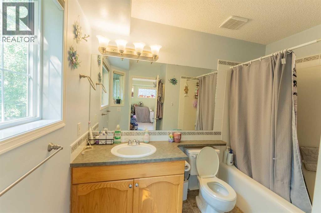 #2 827 Wilson Way - Image 23