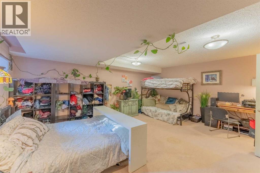 #2 827 Wilson Way - Image 33