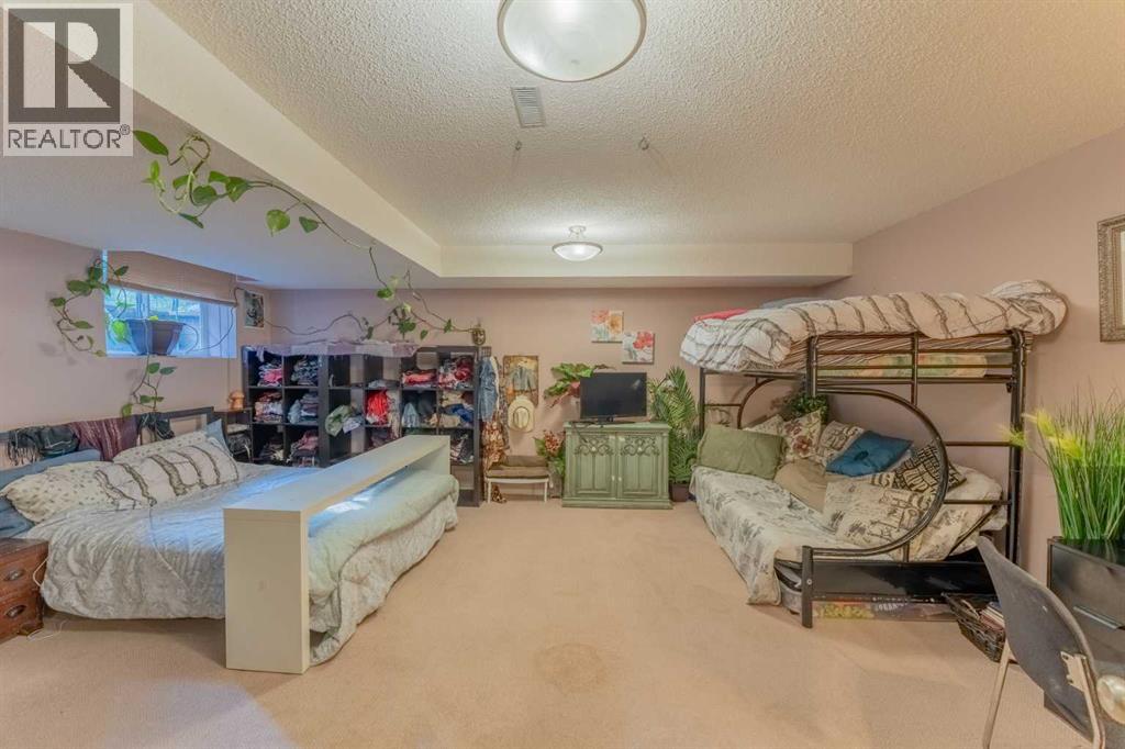 #2 827 Wilson Way - Image 34