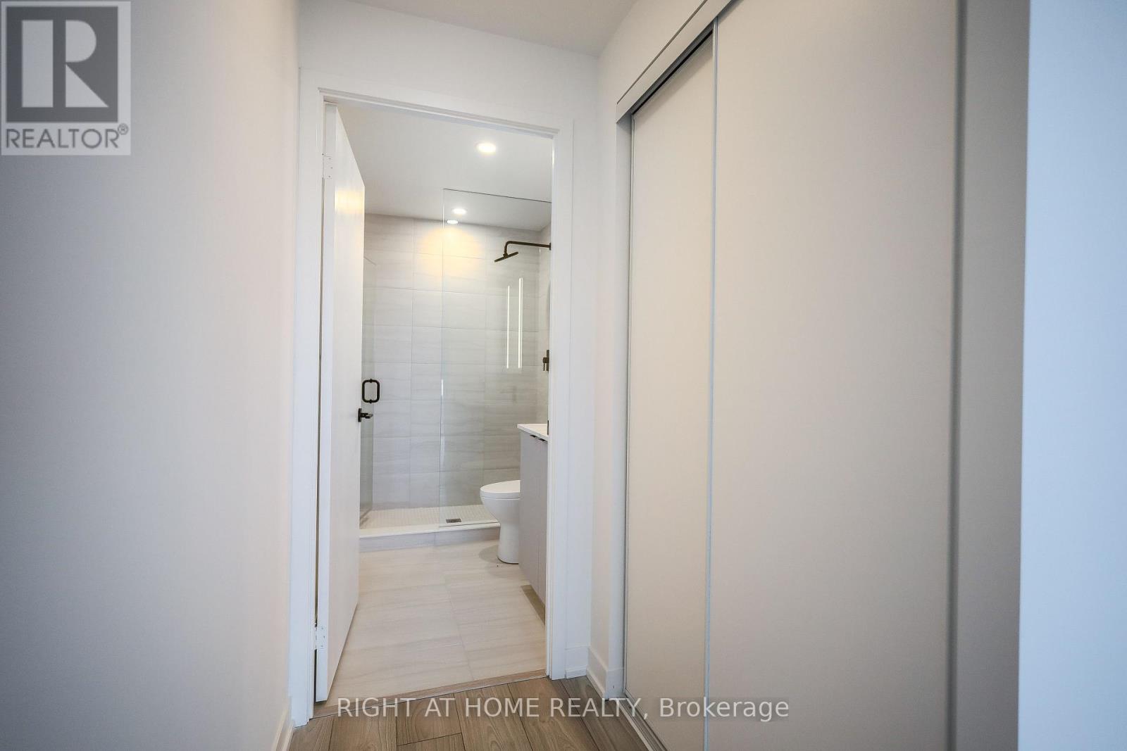 #1602 285 DUFFERIN STREET - 16