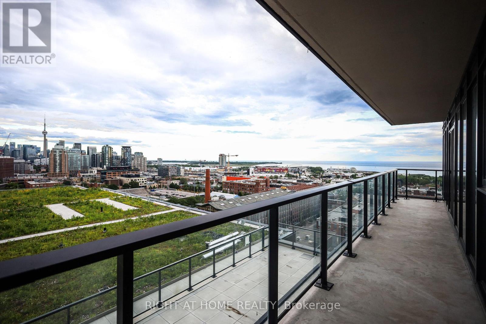 #1602 285 DUFFERIN STREET - 20