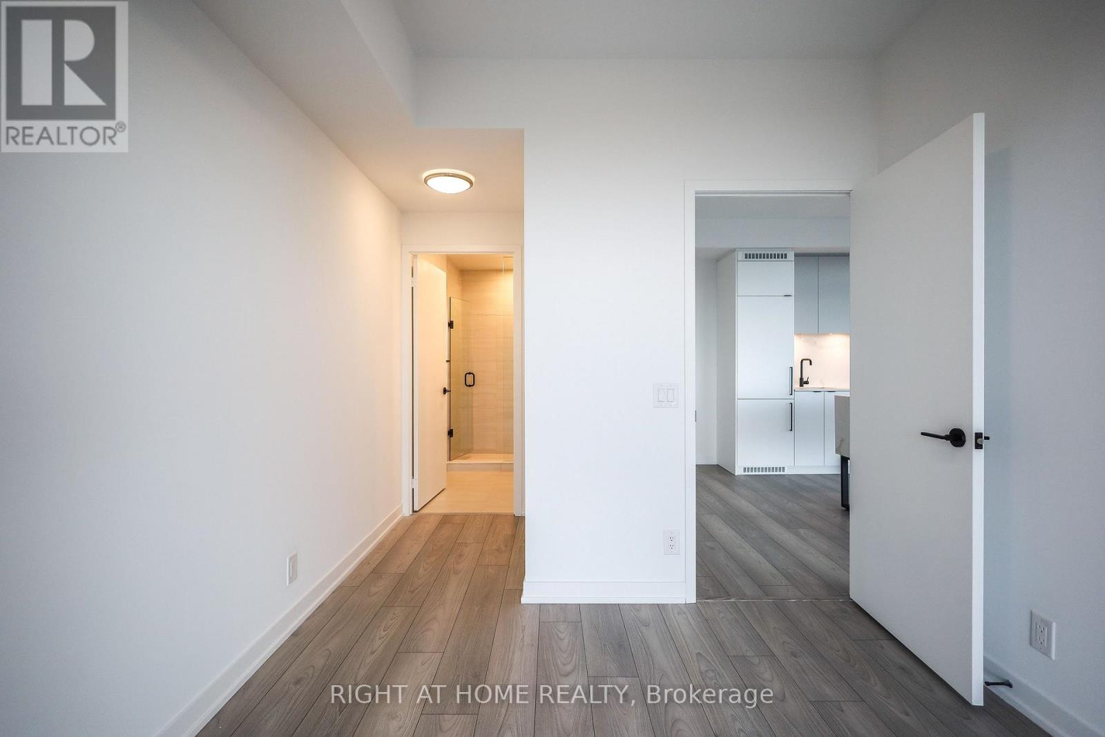 #1602 285 DUFFERIN STREET - 7