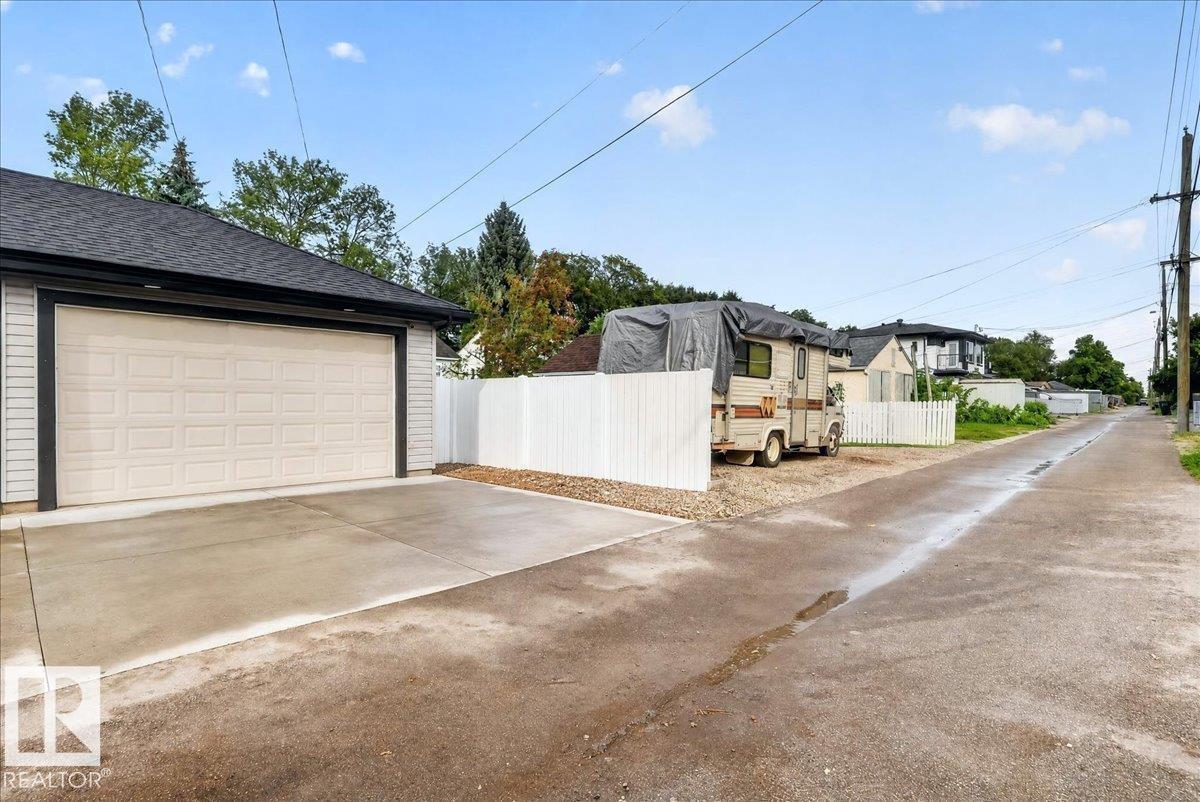 7947 79 AV NW - 61