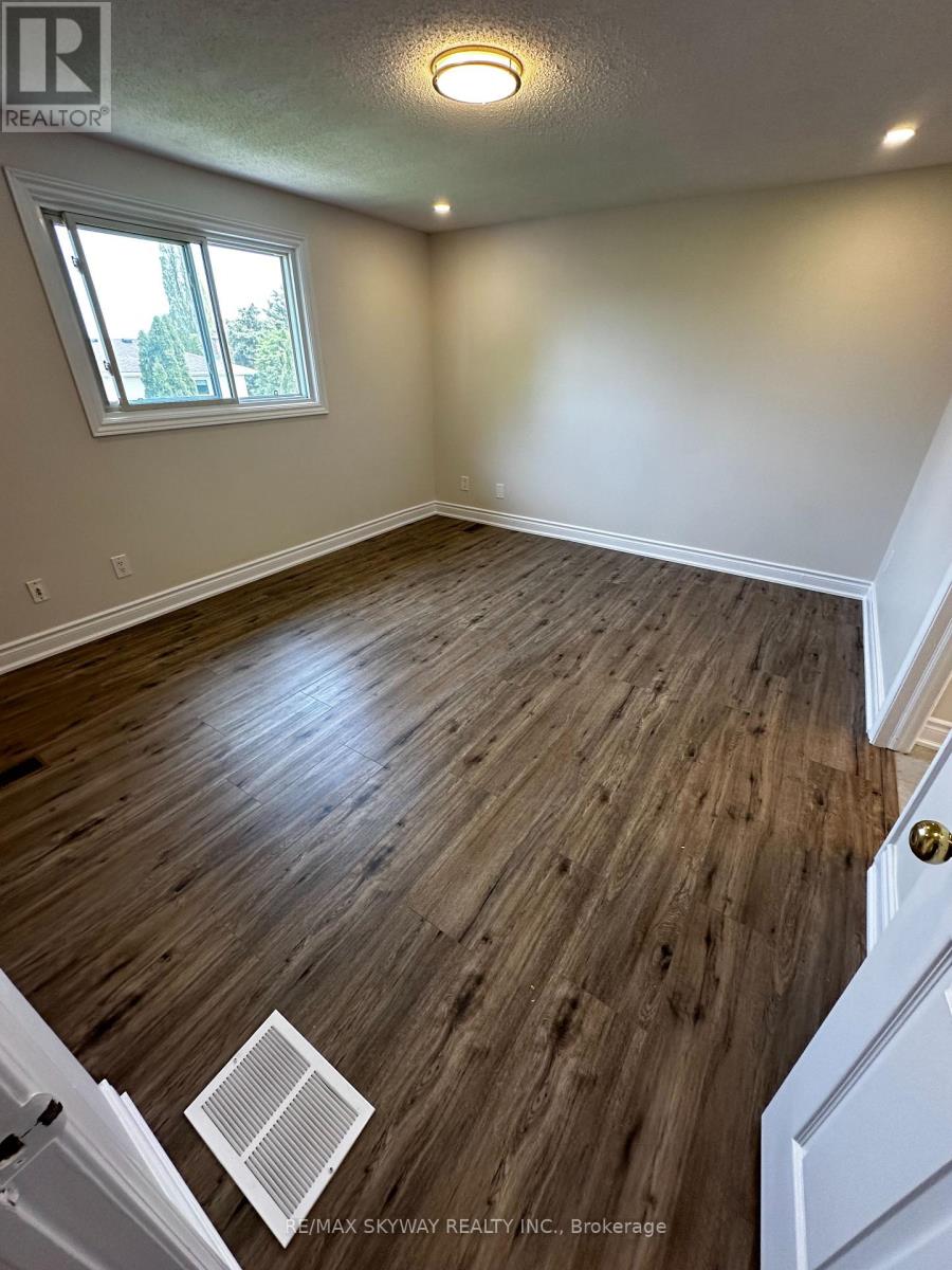 UPPER - 535 APPLEDALE CRESCENT, Waterloo — photo 4