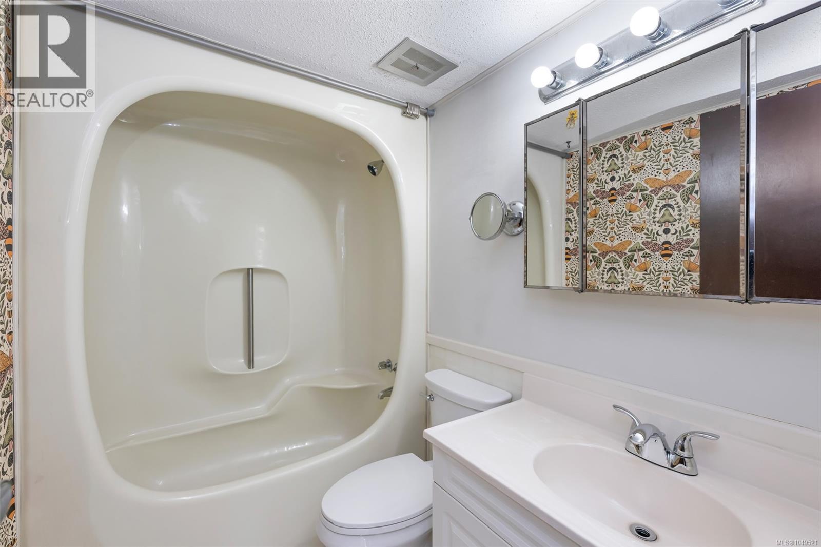 1582 Robert St - 15
