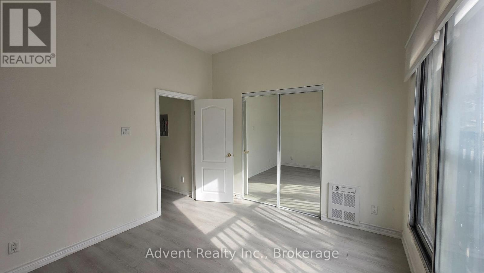 2ND FLOOR - 1454 QUEEN STREET W, Toronto (Roncesvalles) — photo 3