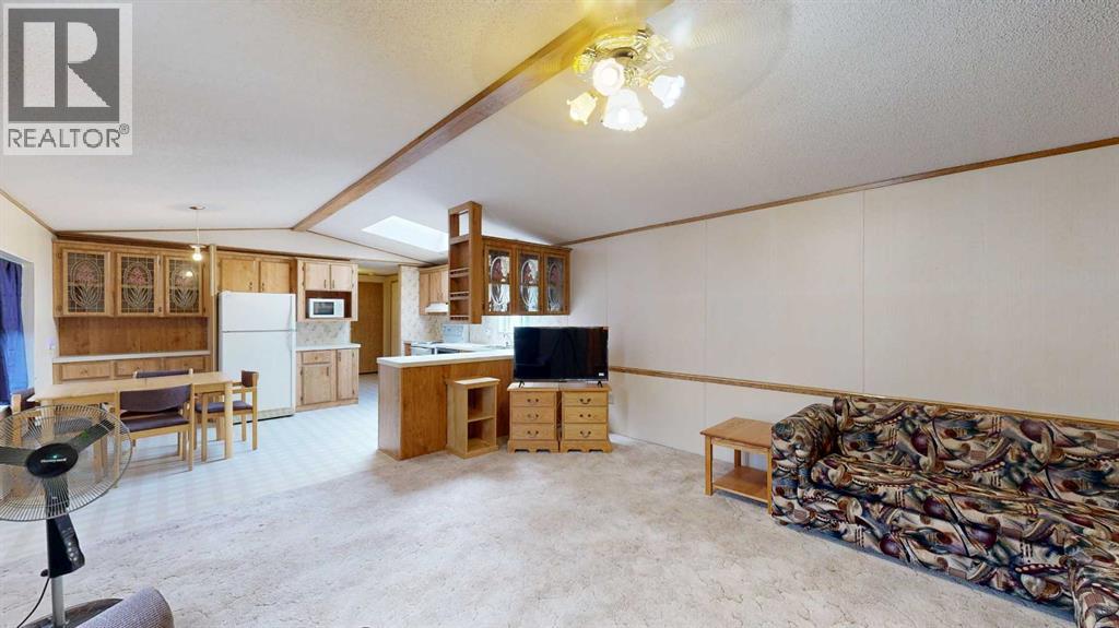 88 Hillpark Trailer Court, Whitecourt — photo 4
