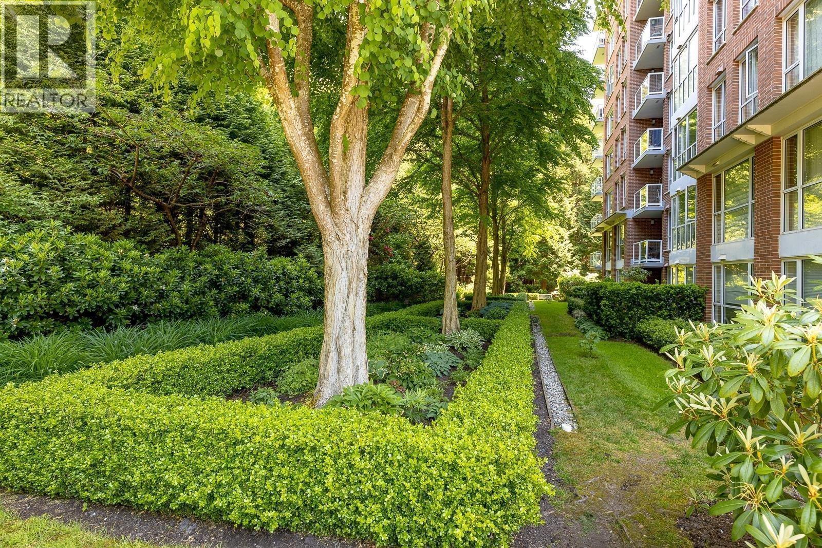 704 5615 HAMPTON PLACE, Vancouver — photo 7