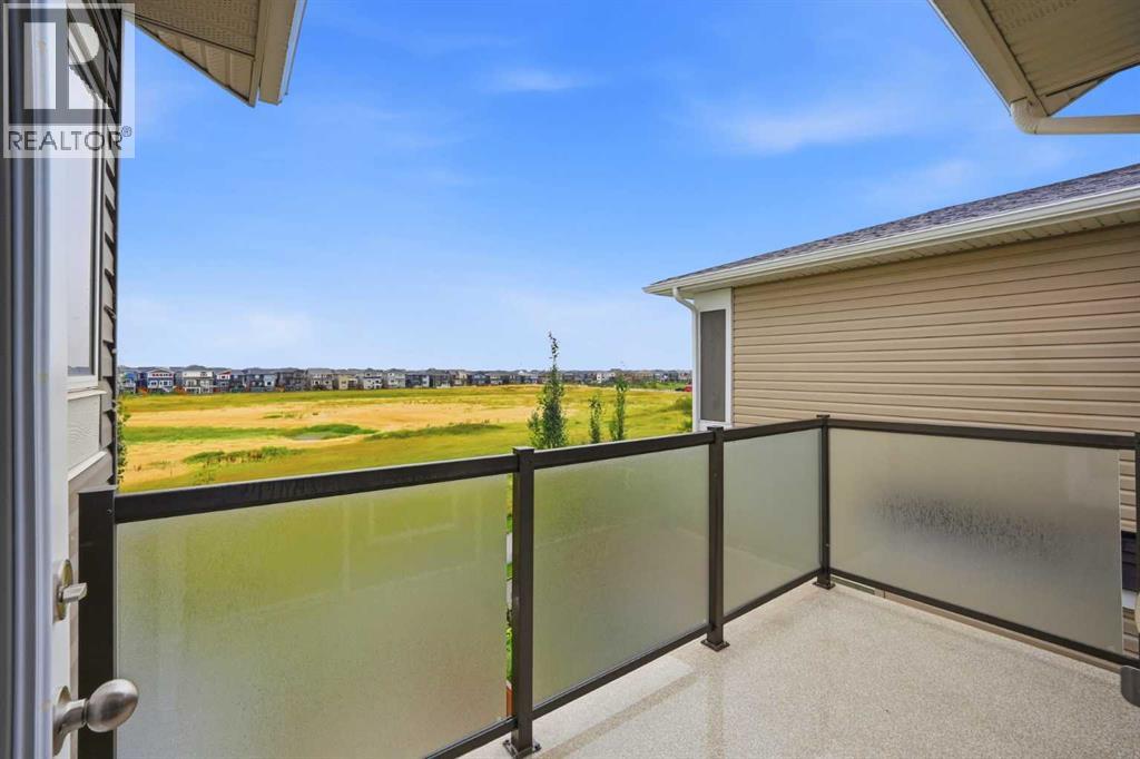 288 Corner Meadows Manor NE - 36