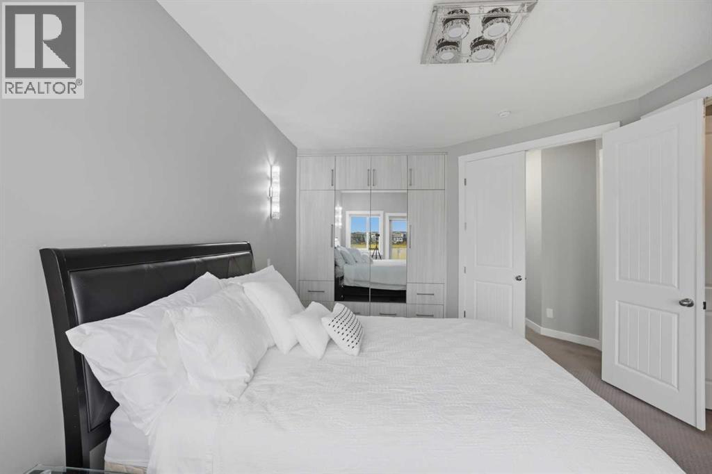 288 Corner Meadows Manor NE - 35
