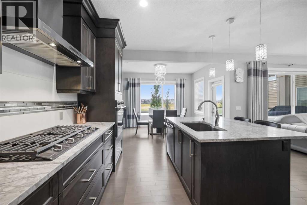 288 Corner Meadows Manor NE - 11