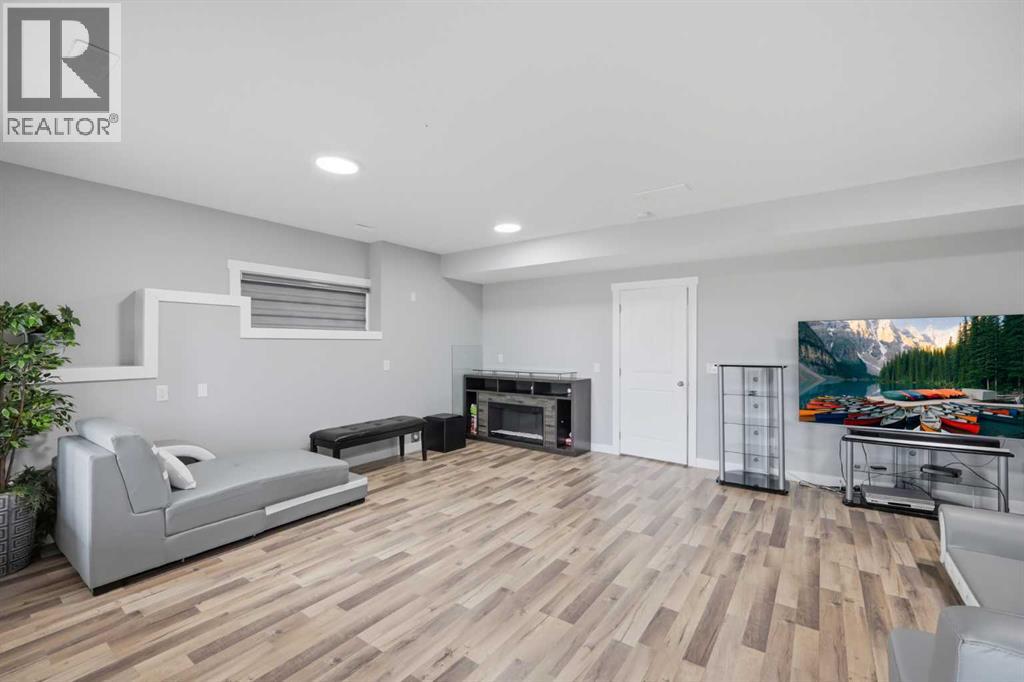 288 Corner Meadows Manor NE - 40
