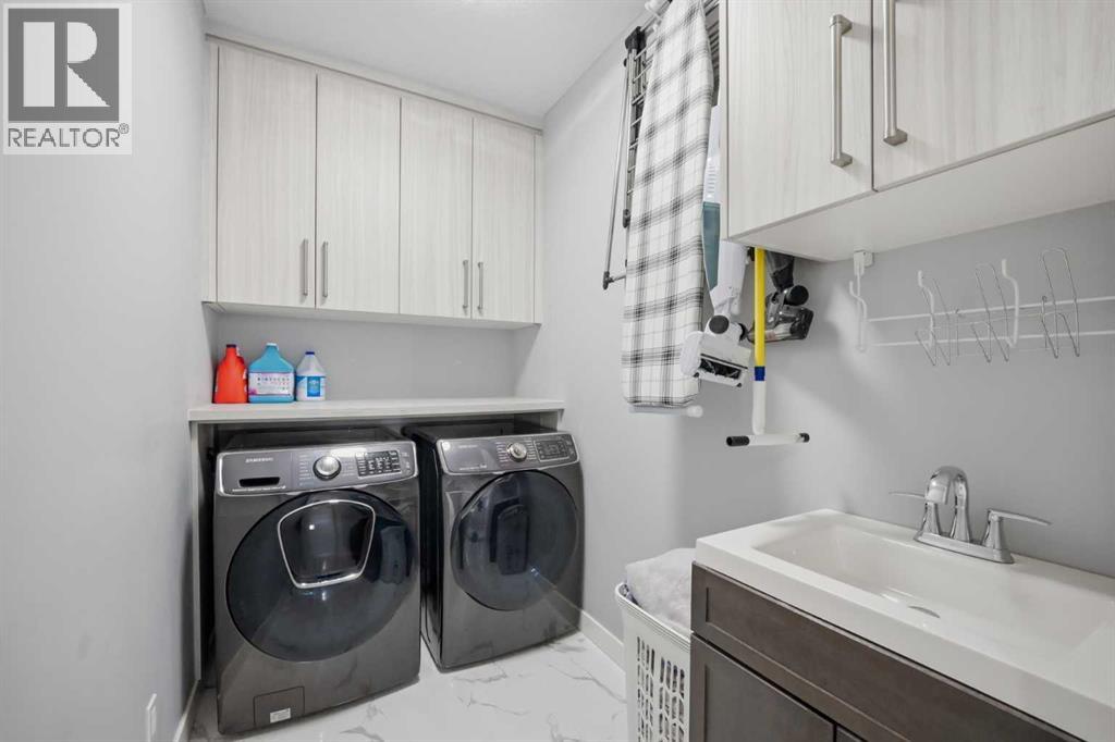 288 Corner Meadows Manor NE - 30