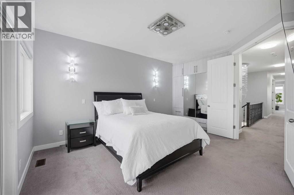 288 Corner Meadows Manor NE - 32