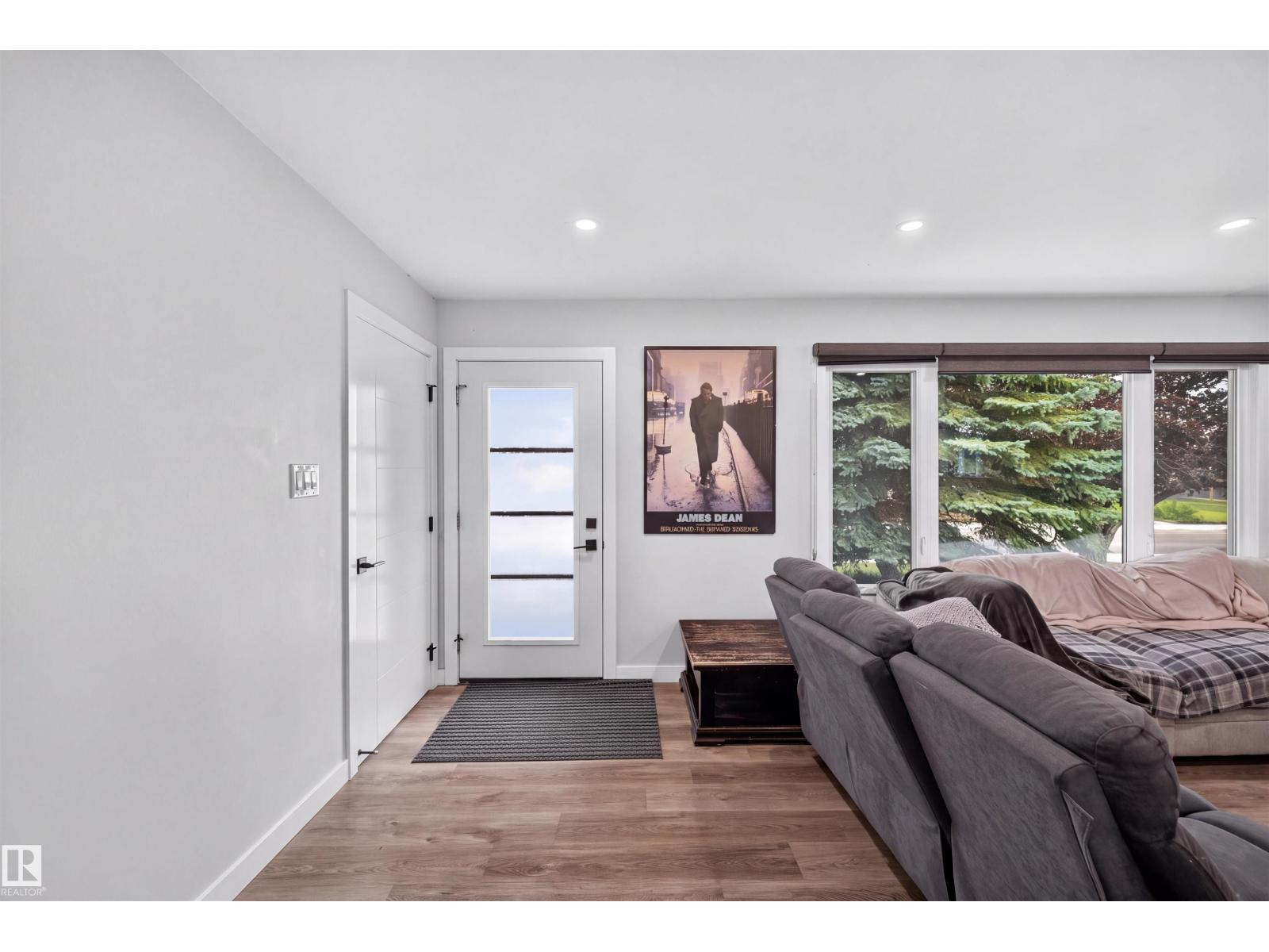 9516 52 ST NW - 2