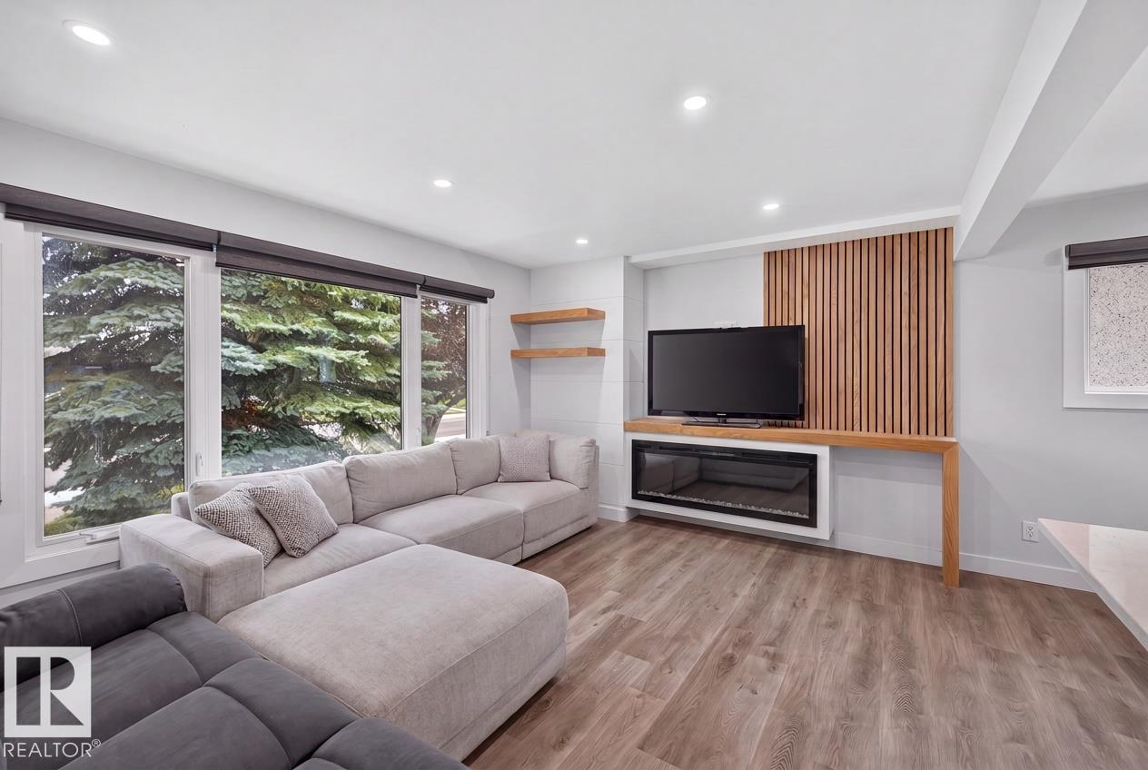 9516 52 ST NW - 3