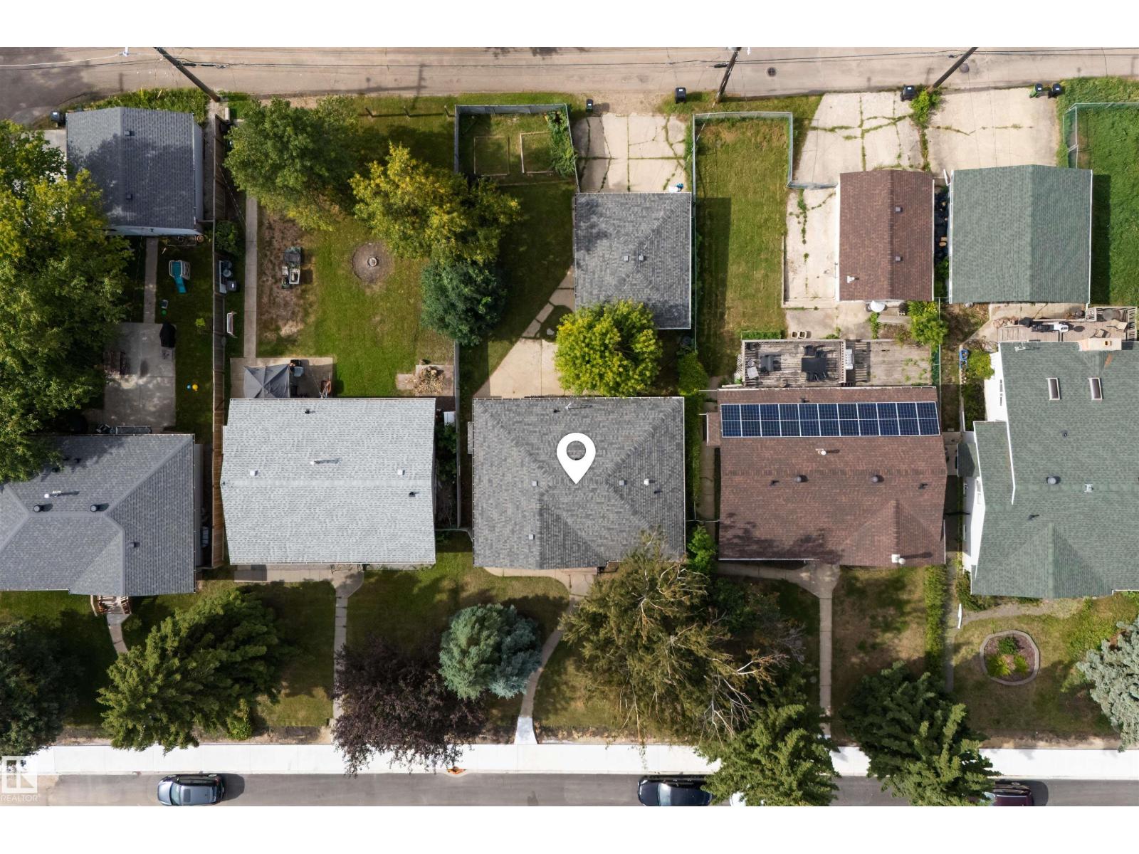 9516 52 ST NW - 27