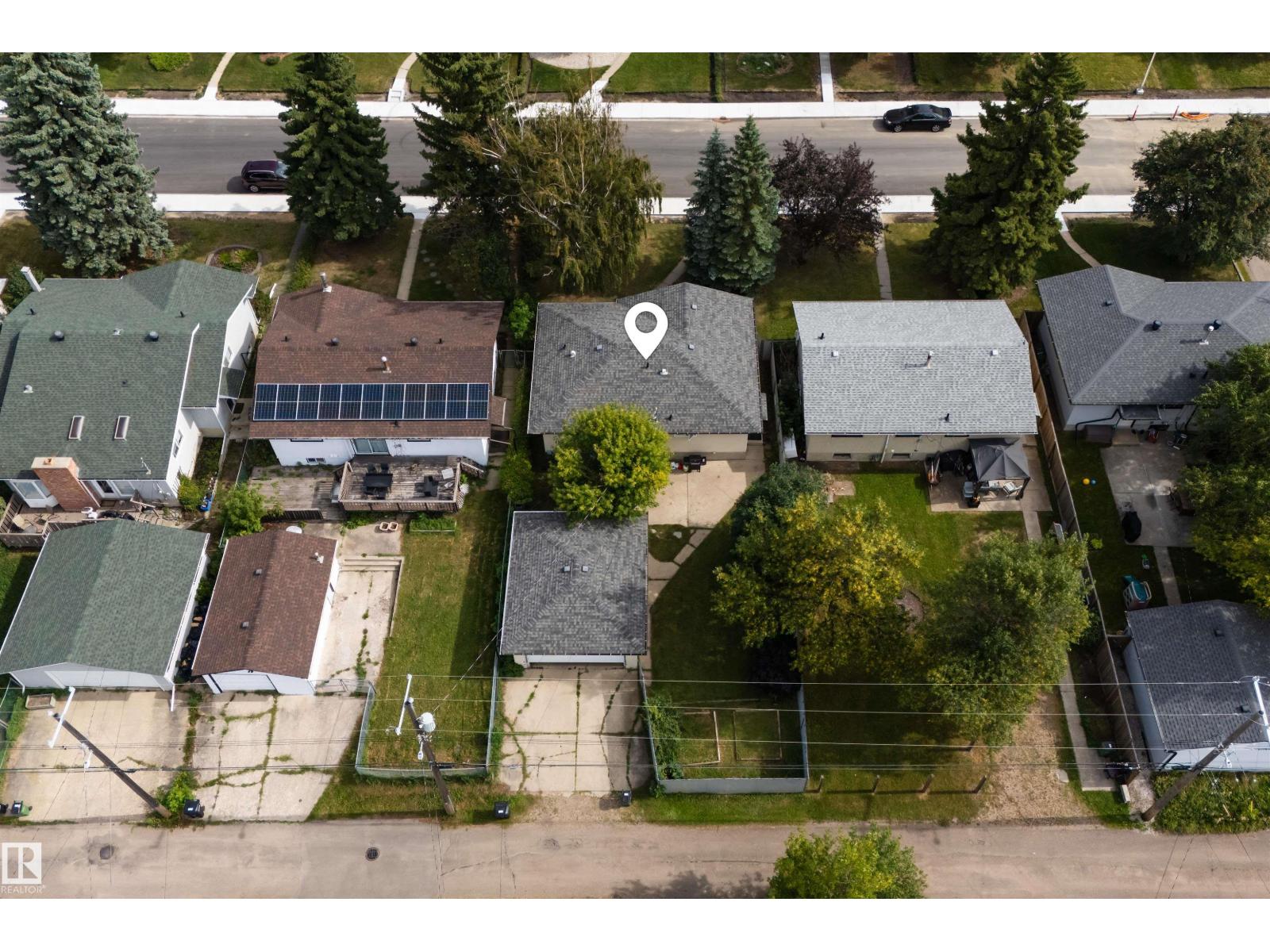 9516 52 ST NW - 28