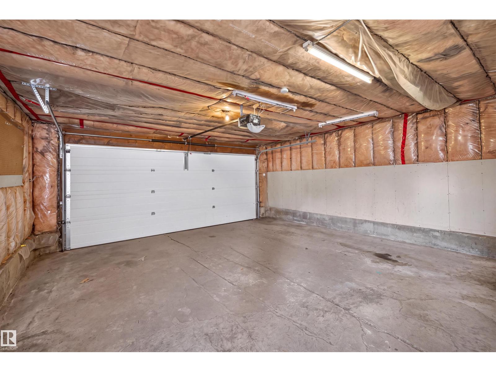 9516 52 ST NW - 31
