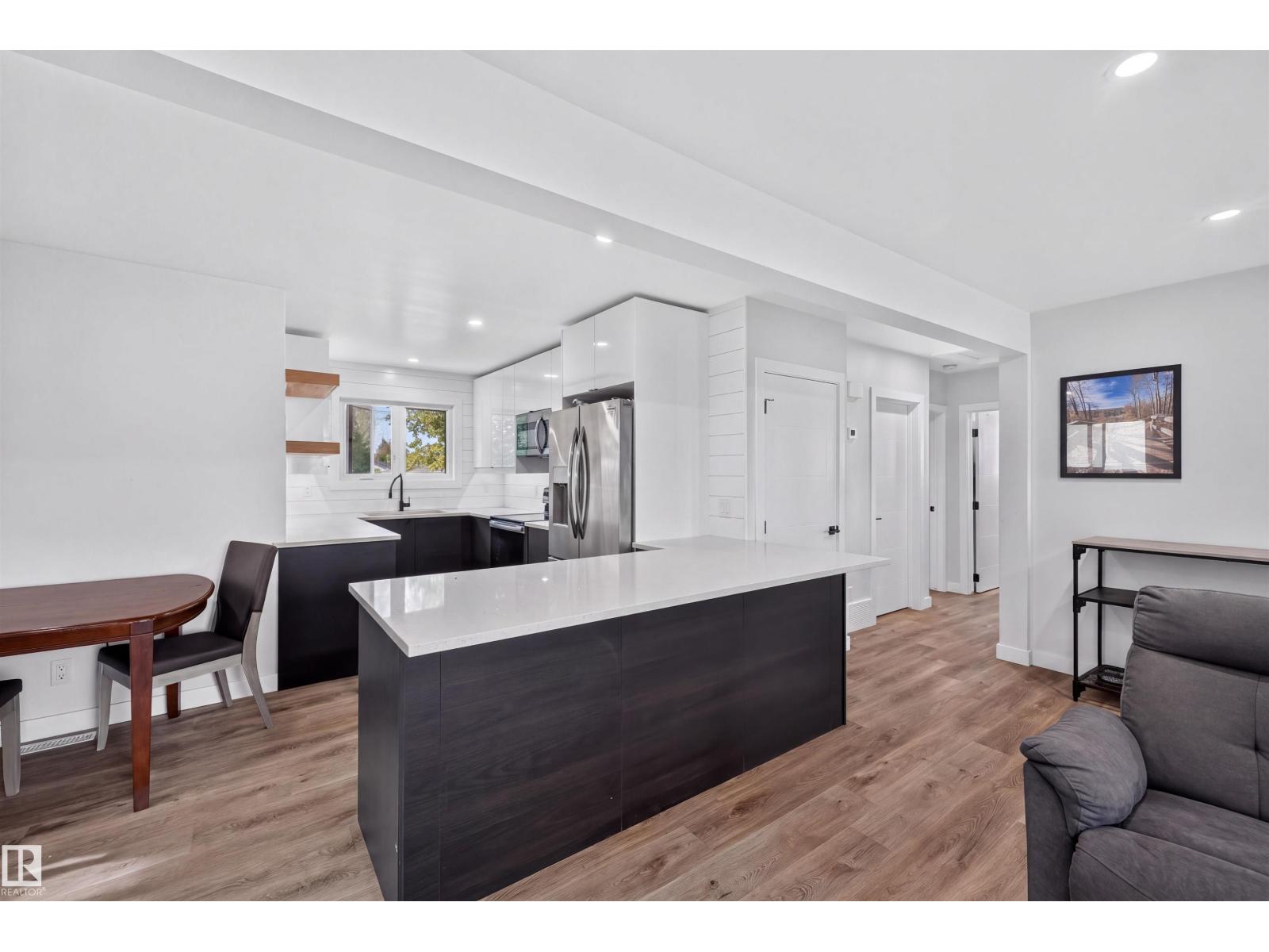 9516 52 ST NW - 5