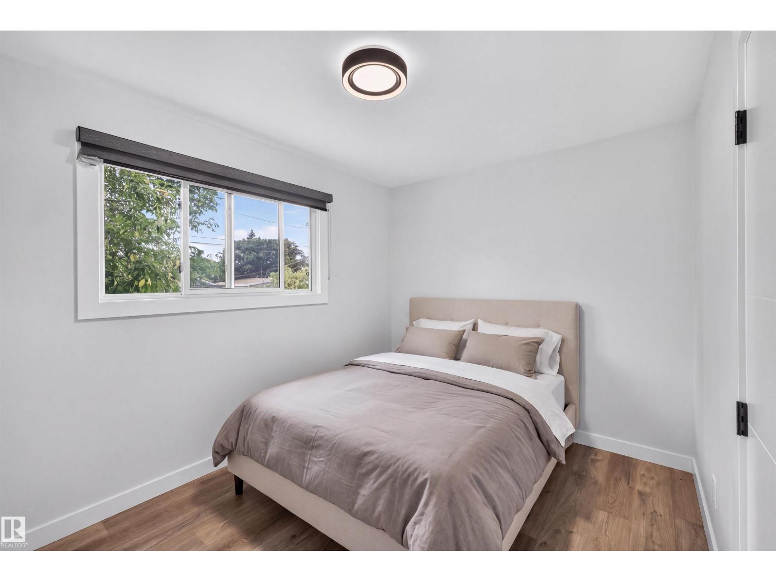 9516 52 ST NW - 8