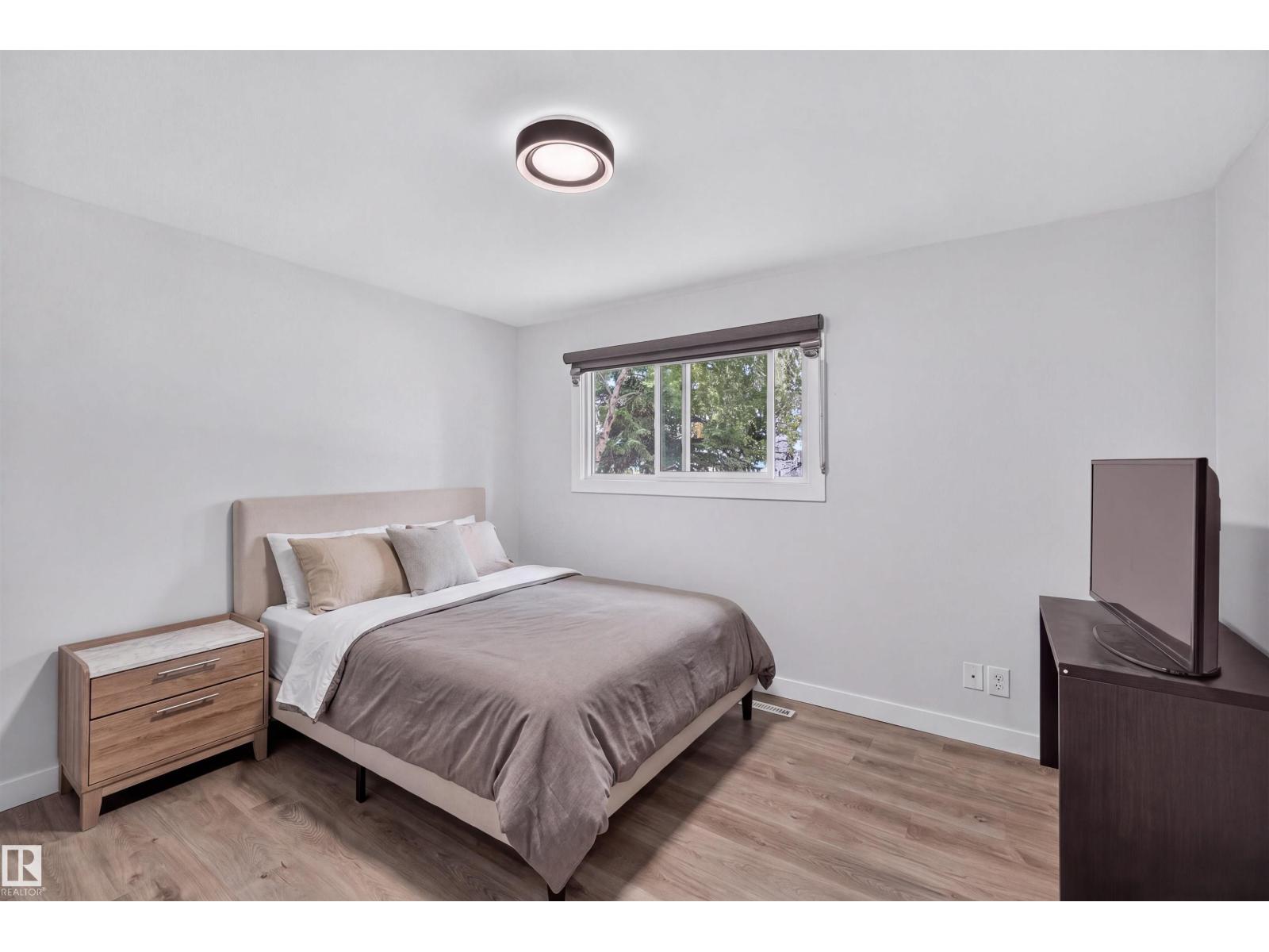 9516 52 ST NW - 9