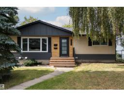 House for sale at 9516 52 St NW, Edmonton — MLS® E4508371