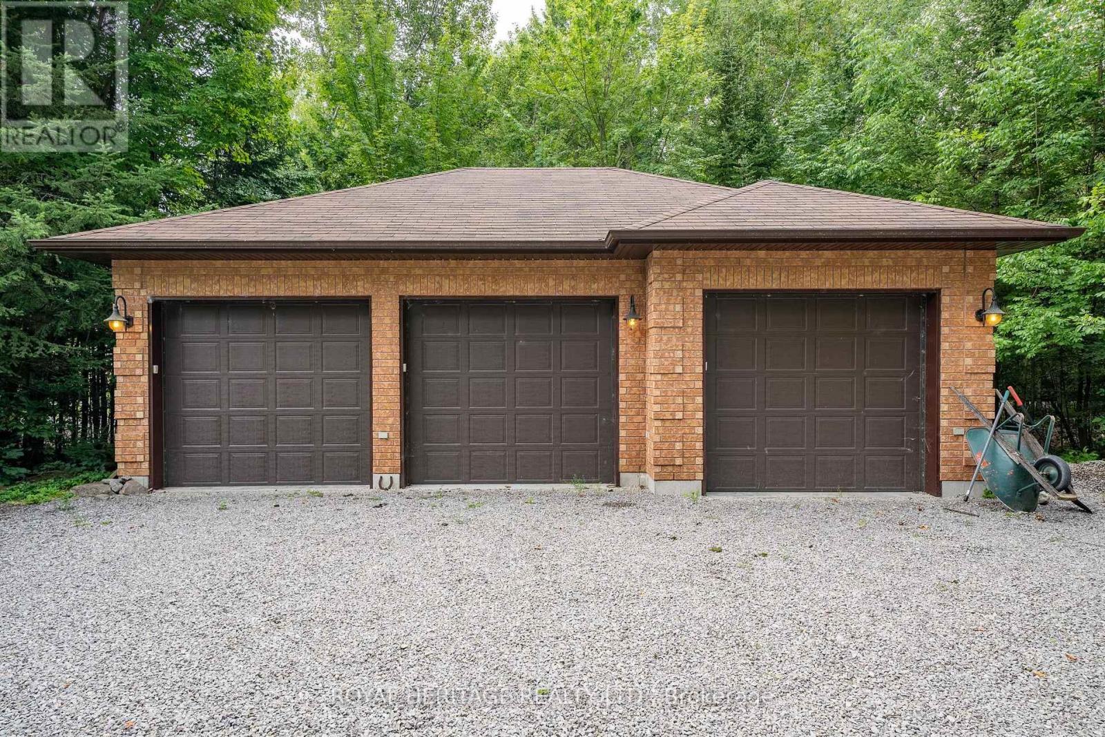 120 MCGREGOR DRIVE - Image 32