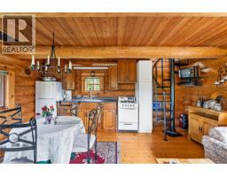 1082 Sixth Ave, Ucluelet, BC V0R3A0 Photo 11
