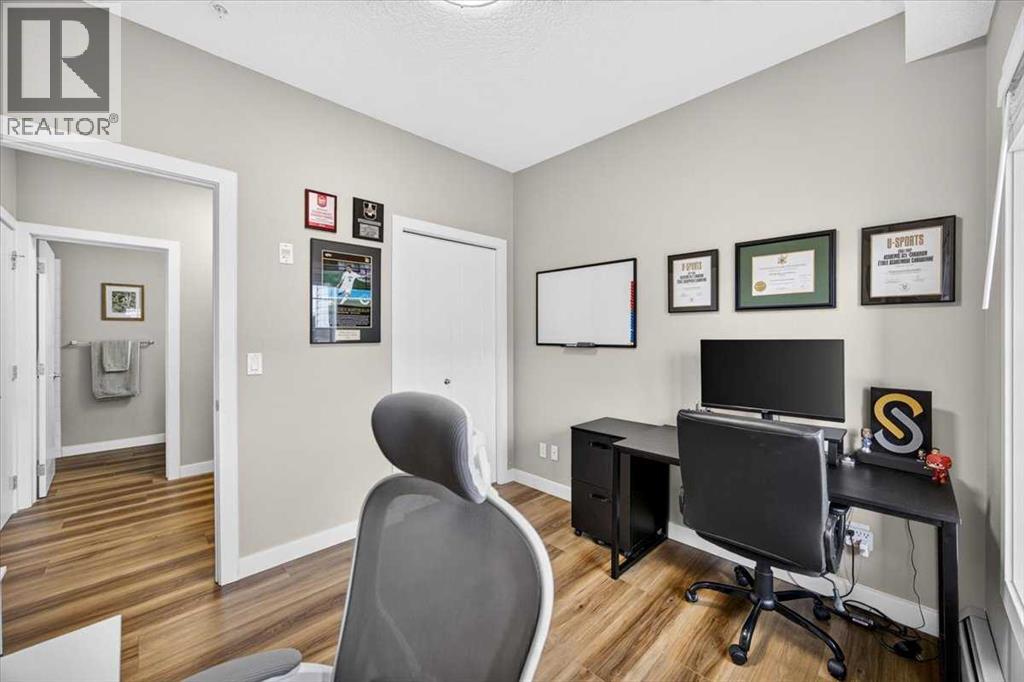 #226 20 Royal Oak Plaza NW - 28
