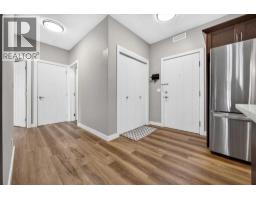226, 20 Royal Oak Plaza NW - photo 32