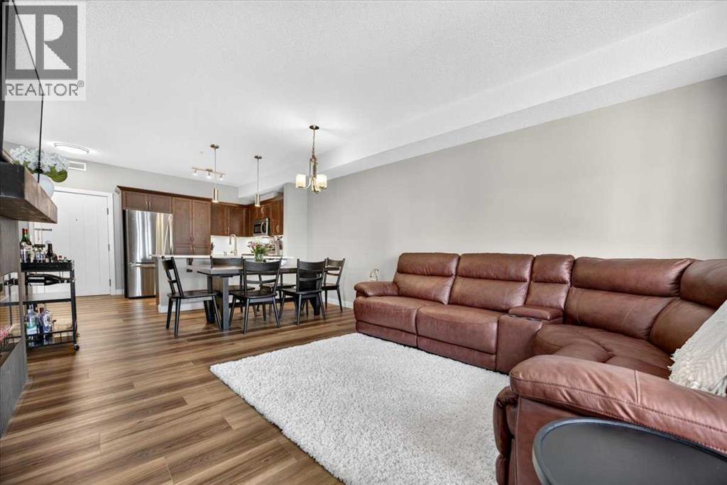 #226 20 Royal Oak Plaza NW - 13