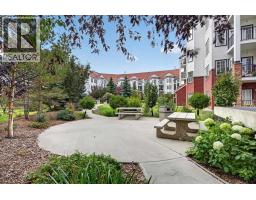 226, 20 Royal Oak Plaza NW - photo 36