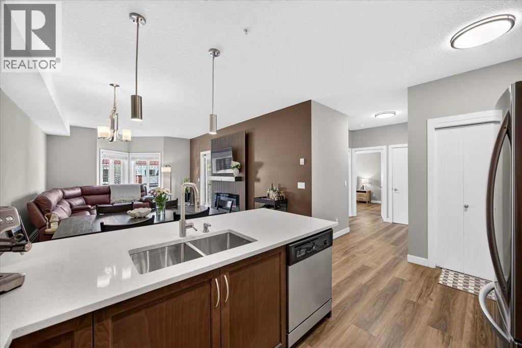 #226 20 Royal Oak Plaza NW - 7